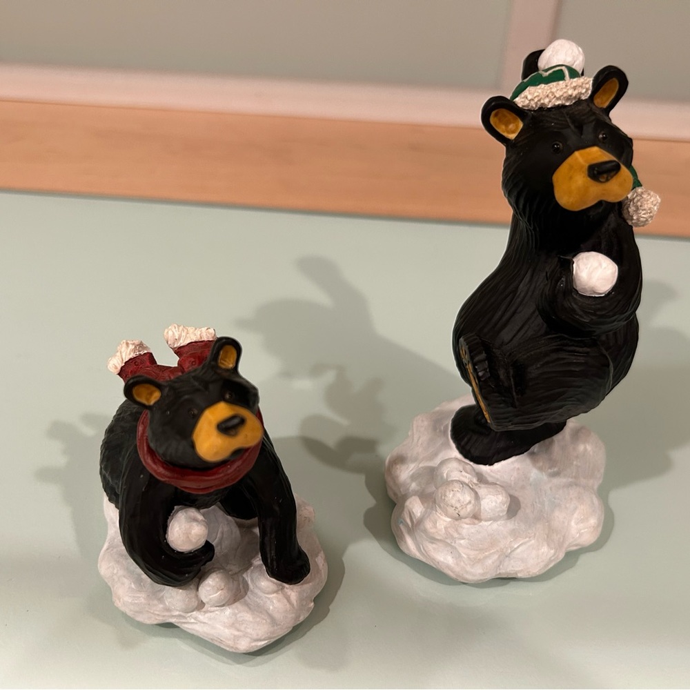 Big Sky Carvers Vintage collectible “Snow Bear Fight”0103/201